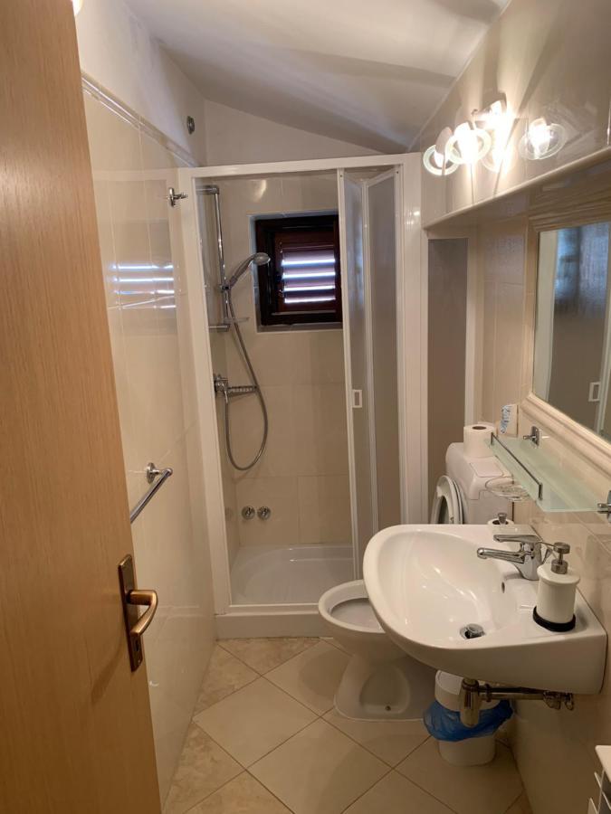 Bed and Breakfast Vila Albatros à Rovinj Extérieur photo